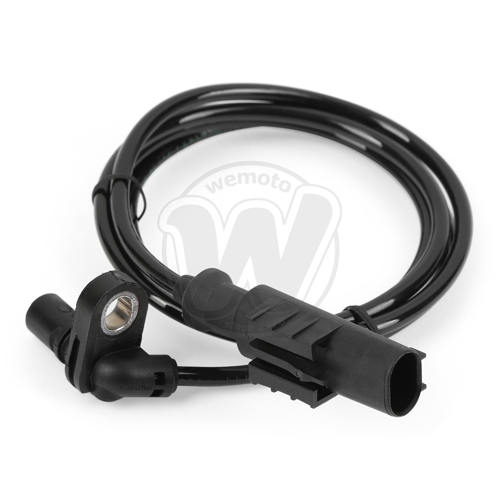 0HB3841_ah5217 three.jpg